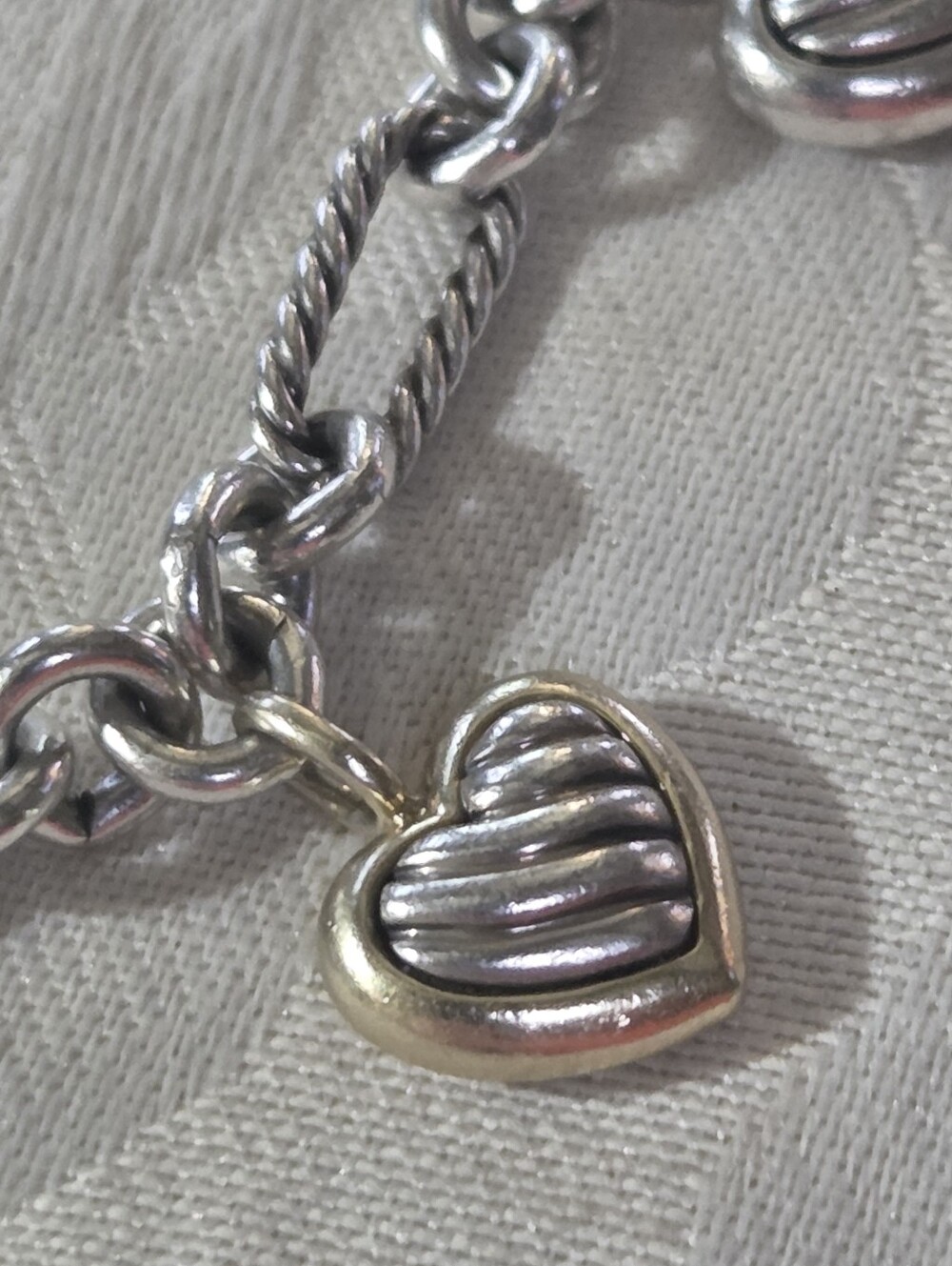David Yurman 5 Heart Charm Bracelet with Toggle Closure, SS & 18k - Picture 6 of 16